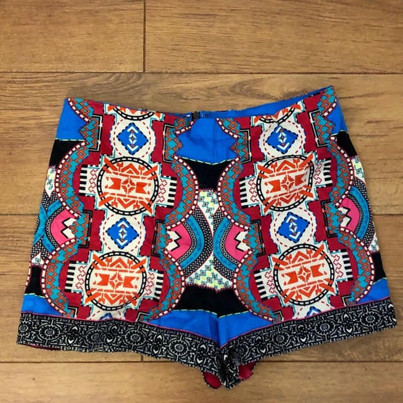 Flying Tomato Pants - Adorable brightly colored shorts - M